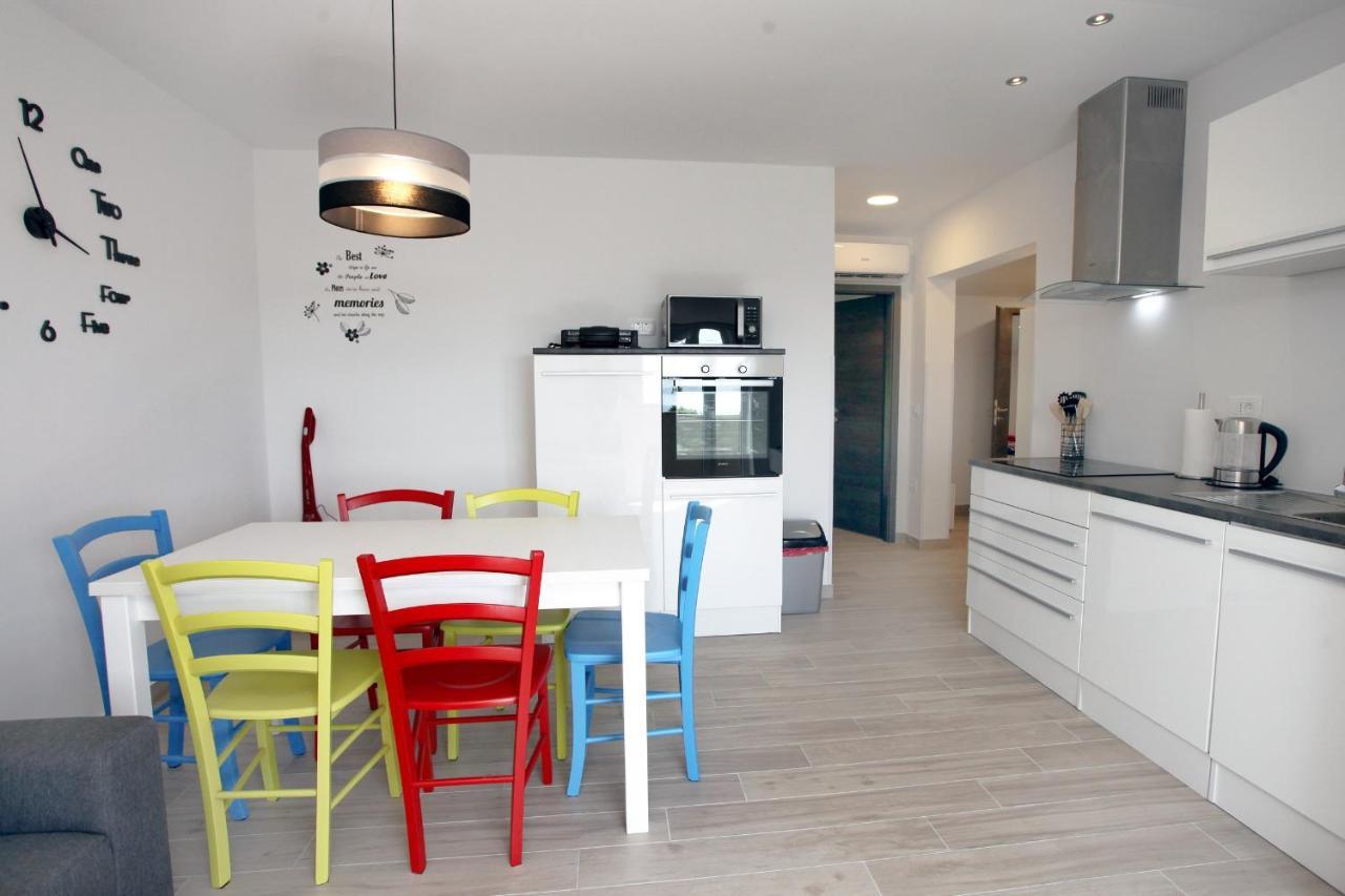 Sea View Istrian Countryside Apartment - Rota Dragonja المظهر الخارجي الصورة